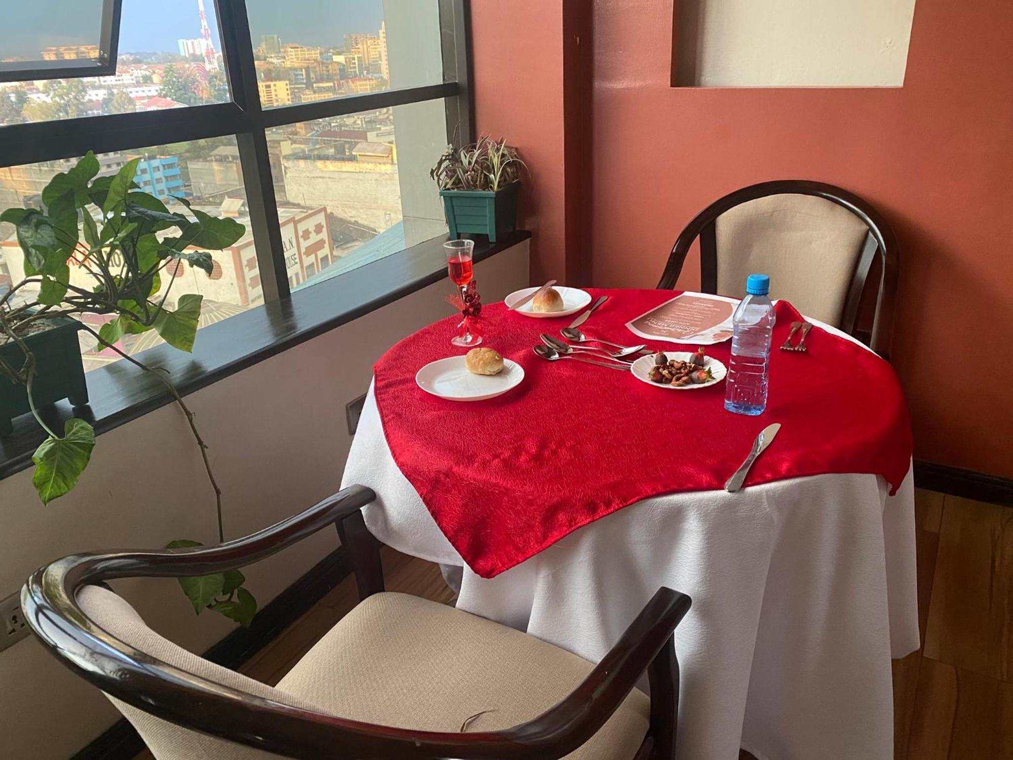 Hemak Suites Nairobi Eksteriør billede